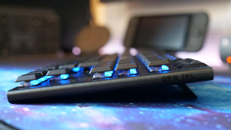 Logitech G915 TKL lavprofil gaming keyboard.JPG
